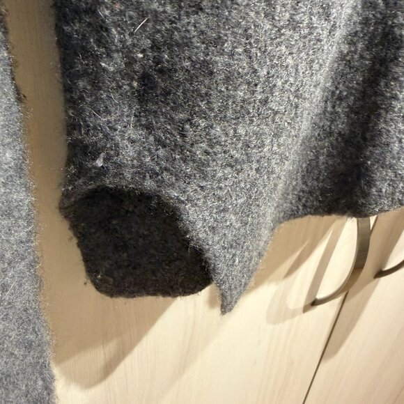Black Goat Cashmere Grey Turtleneck Size Large - Picture 7 of 7